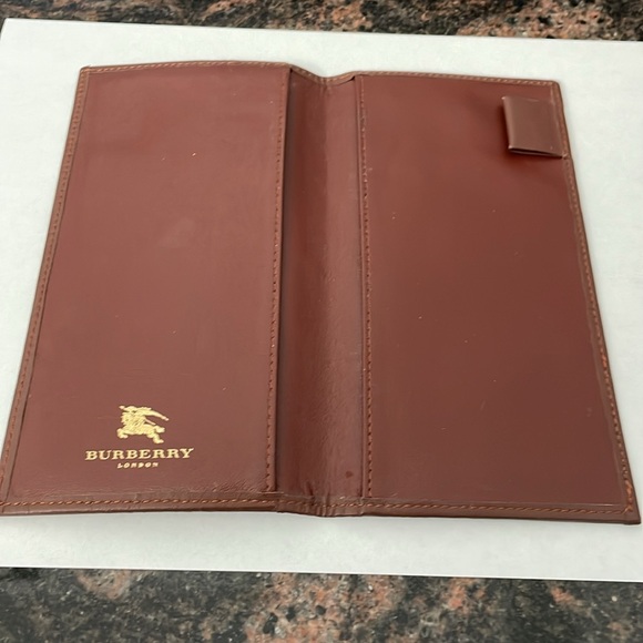Burberry check book holder. - Picture 6 of 10